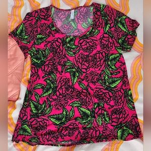 Lularoe Classic T, Fuschia Floral,  Size Large